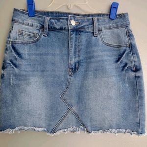 Hem & Thread Womens Jean Skirt Size LARGE NWT Stretchy Denim